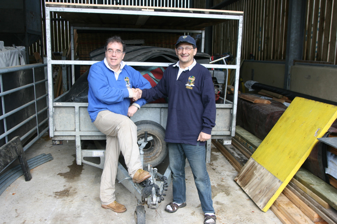 With over 35 years experience of flying and manufacturing hot air balloons Tom Donnelly retired from passenger balloon flights in 2009